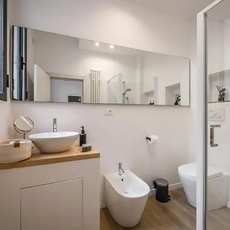 Ab - Via Arienti 15 Bologna