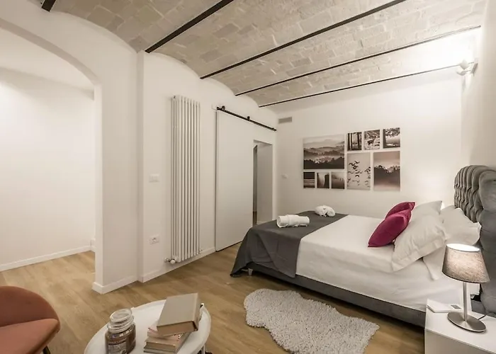 Ab - Via Arienti 15 *